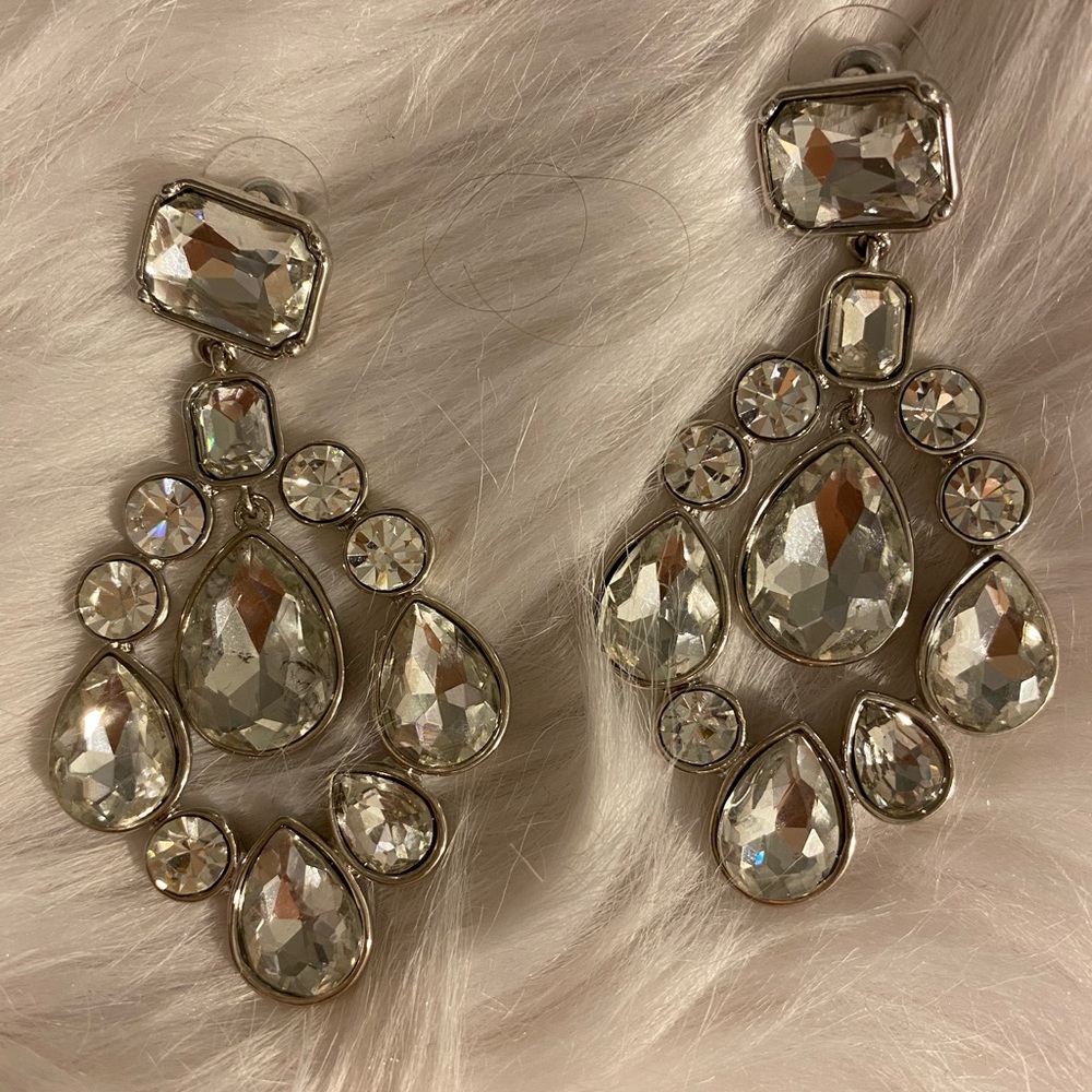 Chandelier earrings